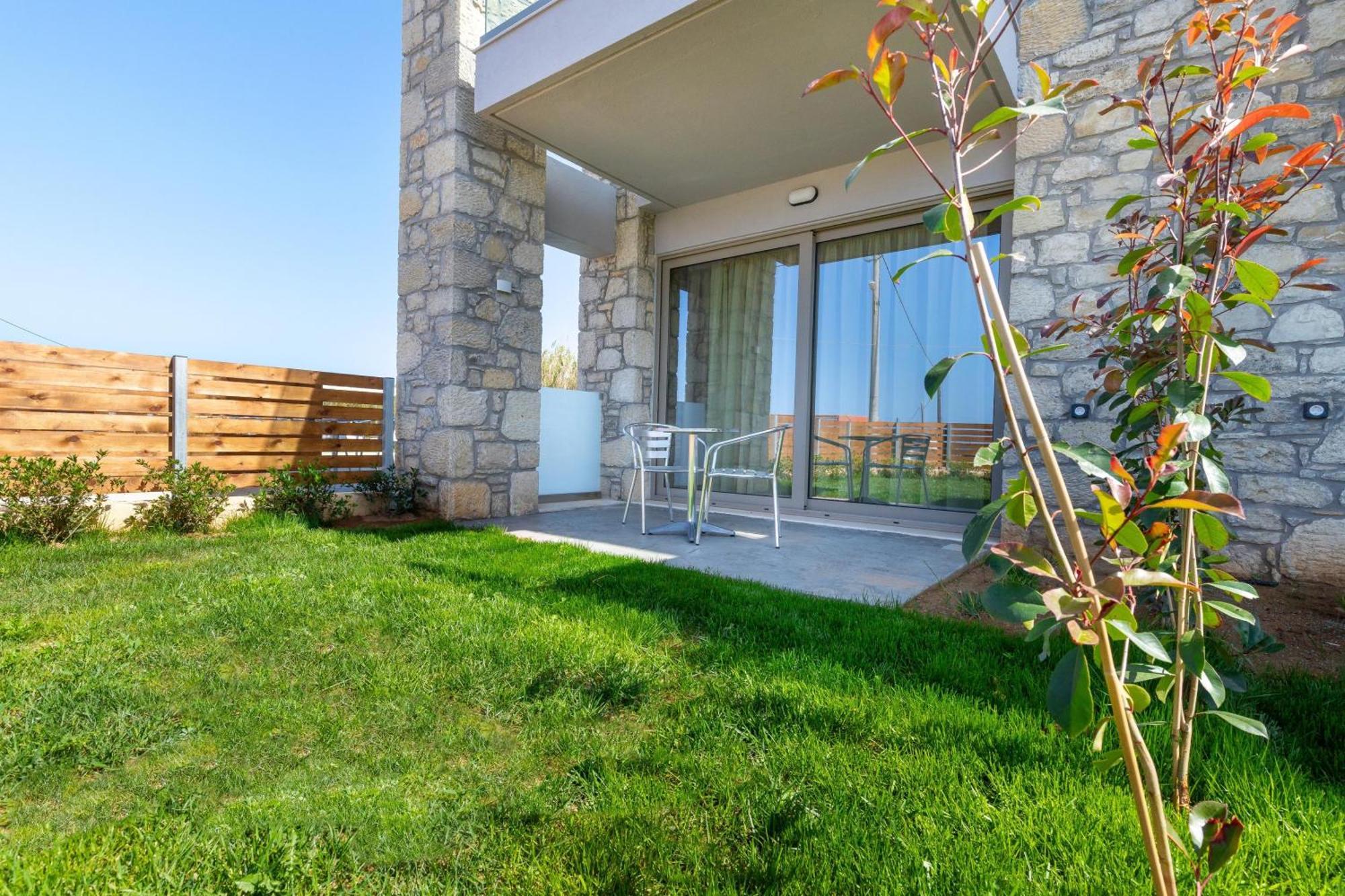 Achatis Apartments With Sea View Kolimvari Zewnętrze zdjęcie